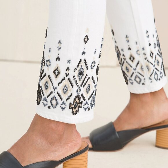 Chico's Beaded Pull-on Ankle Jegging, Chico's size 0, Like New - Picture 3 of 9
